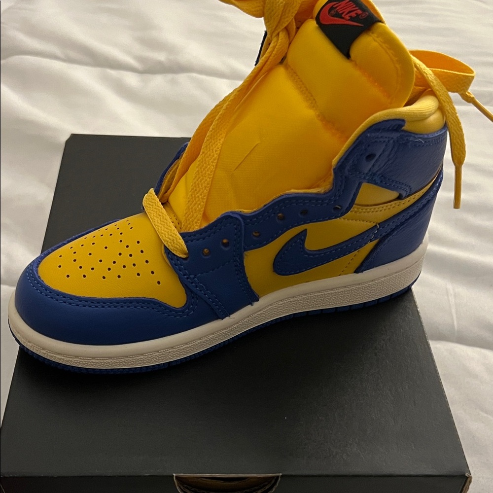 Little boys Jordan 1 Retro High OG Box Label in Black and Gold -Laney